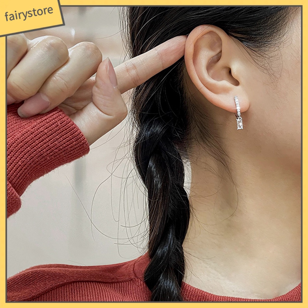 1 Bông Tai Chữ U Đính Đá Zircon Thời Trang Dành Cho Nữ