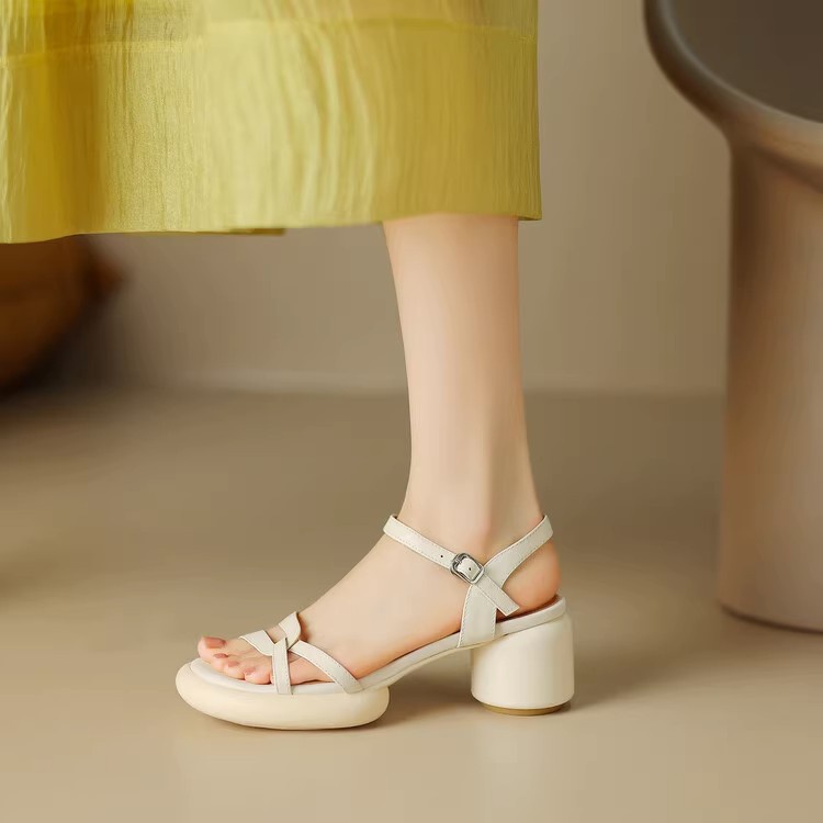 Duoya Tóc Thẳng ~ [Hàng Có Sẵn] Giày Sandal Cao Gót Hở Ngón Đế Dày Bằng Da Mềm Cài Khóa Phong Cách Roman Dễ Phối Đồ Cho Nữ Miễn Phí Vận Chuyển