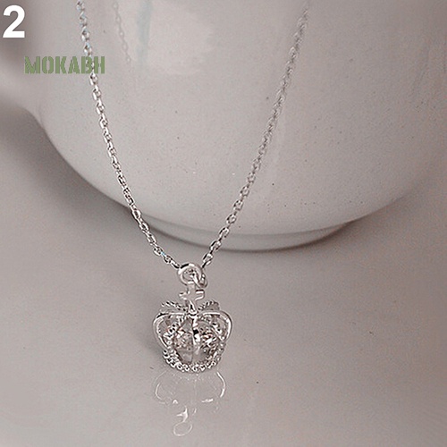 Vòng cổ Với Mặt Dây Hình Vương Miện Có Đính Đá