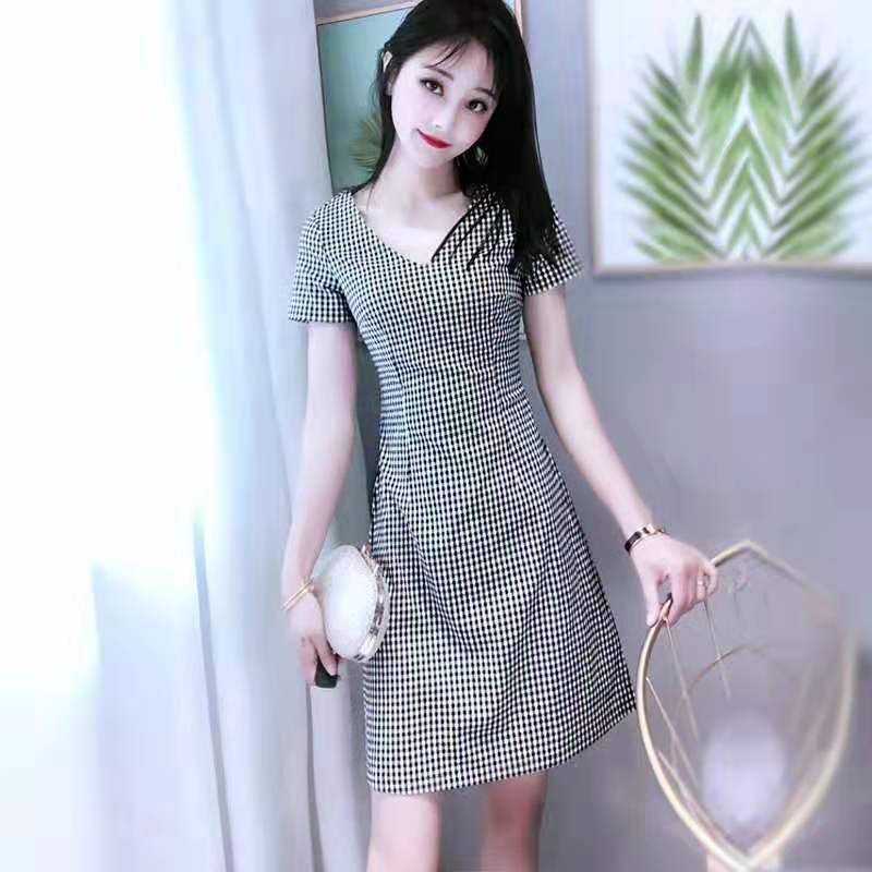 Đầm Ngắn Tay Cổ Chữ V Họa Tiết Ca Rô Thời Trang Dành Cho Nữ