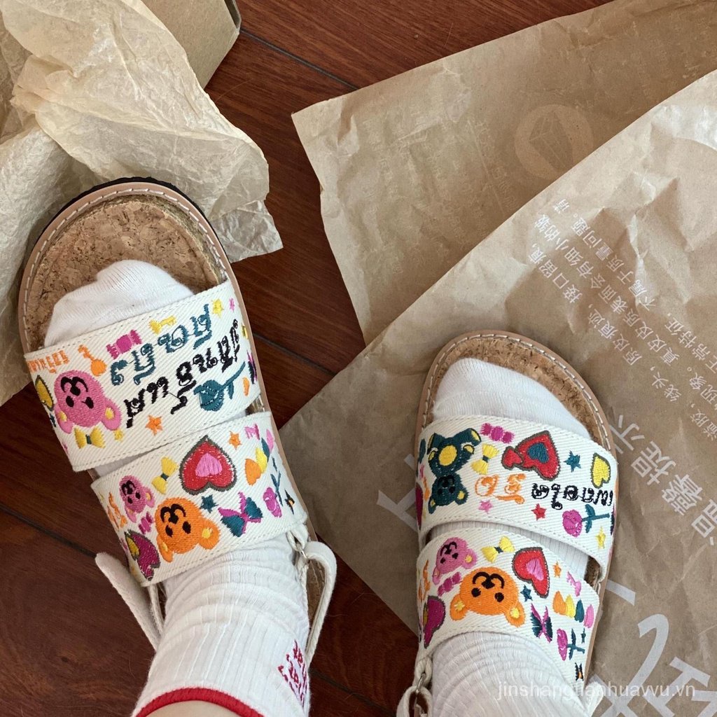 Giày Sandal Vải Lanh Đế Thấp Hở Ngón Thêu Họa Tiết Hoạt Hình Phong Cách Nhật Bản