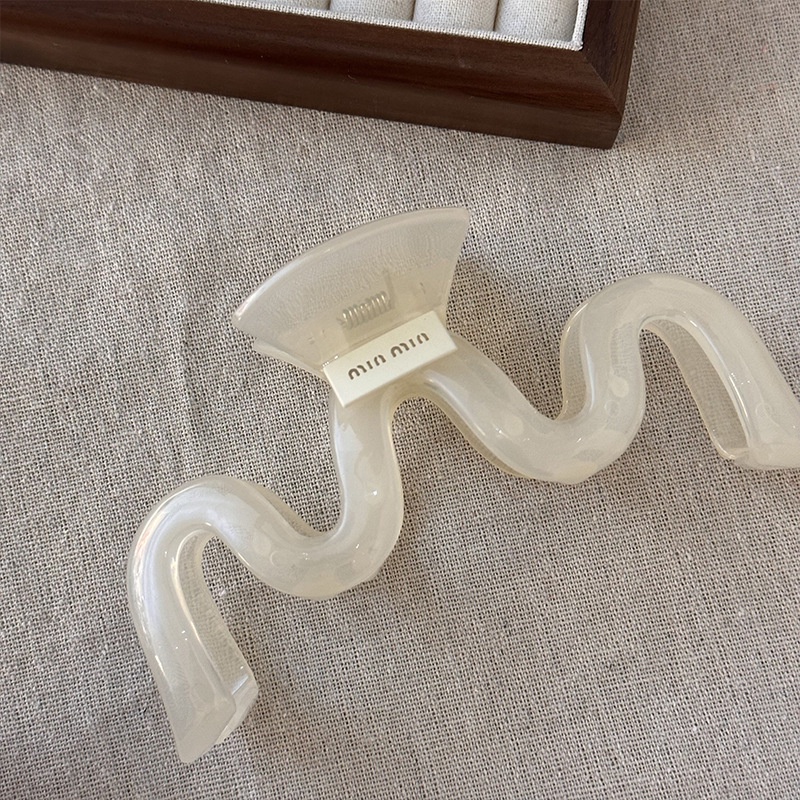 Kẹp Tóc Hình Cá Mập Phong Cách Mới 2023