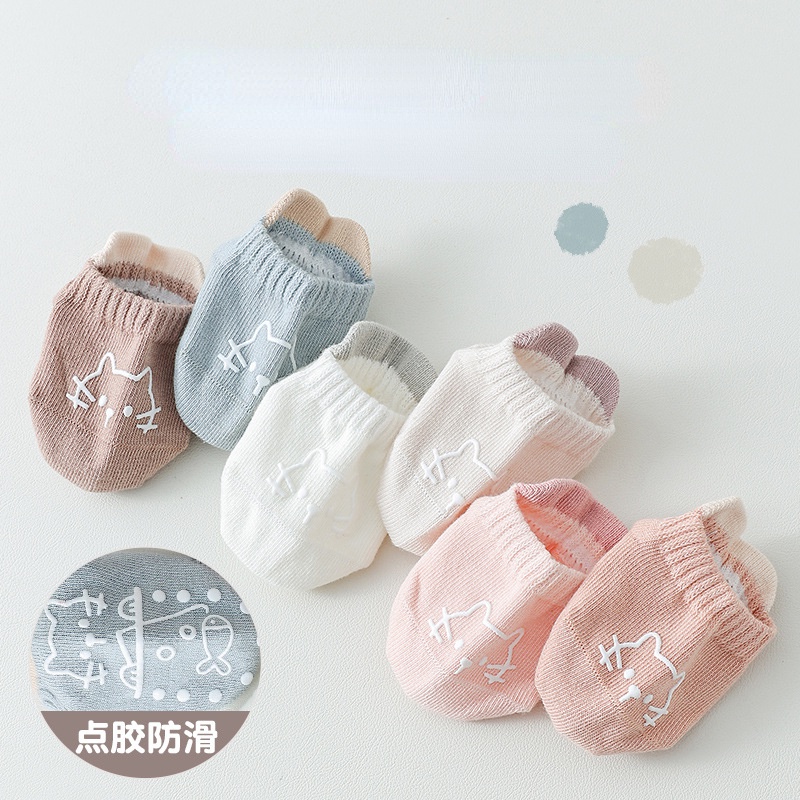 Vớ trẻ em mới mùa thu và mùa đông có dán chống trượt, vớ sàn tập đi cho bé, vớ thuyền sơ sinh hoạt hình dễ thương