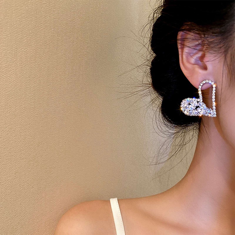 Đôi Khuyên Tai Hình Trái Tim Đính Đá Thời Trang Cho Nữ