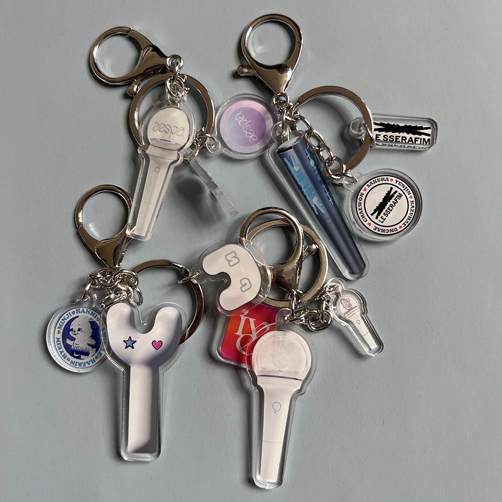 Le SSERAFIM Móc Khóa Acrylic Hỗ Trợ Ánh Sáng Quyến Rũ NEWJEANS Vespa