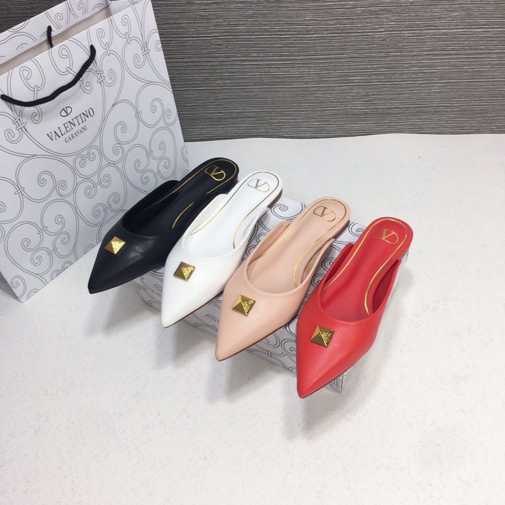 HBD9 Valentino rivet toe sandals for women 2022 new Hualun shallow mouth flat Muller semi-slippers for women thick heel leather shoes