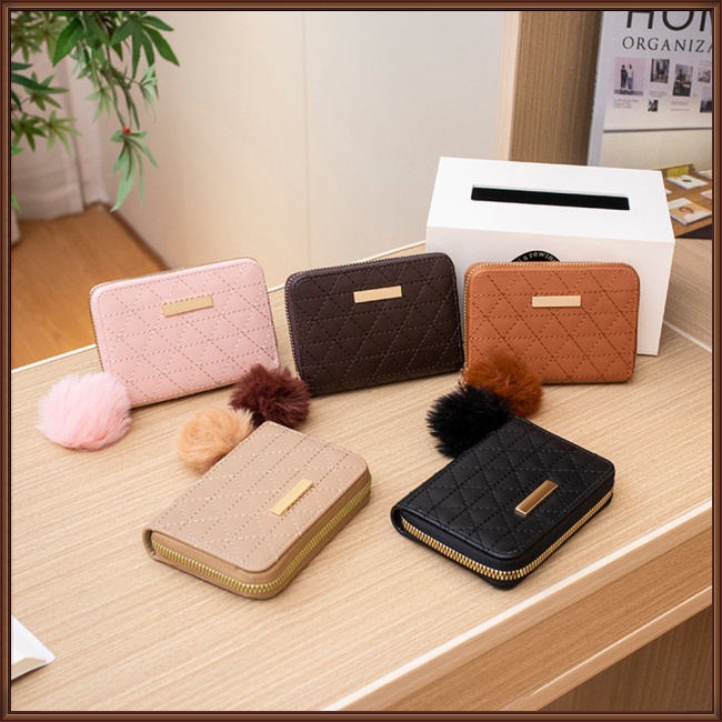 Ví Ngắn Bằng Da Pu Màu Trơn Thêu Họa Tiết Có Nhiều Ngăn Đựng Thẻ Và Bóng Lông Cho Nữ