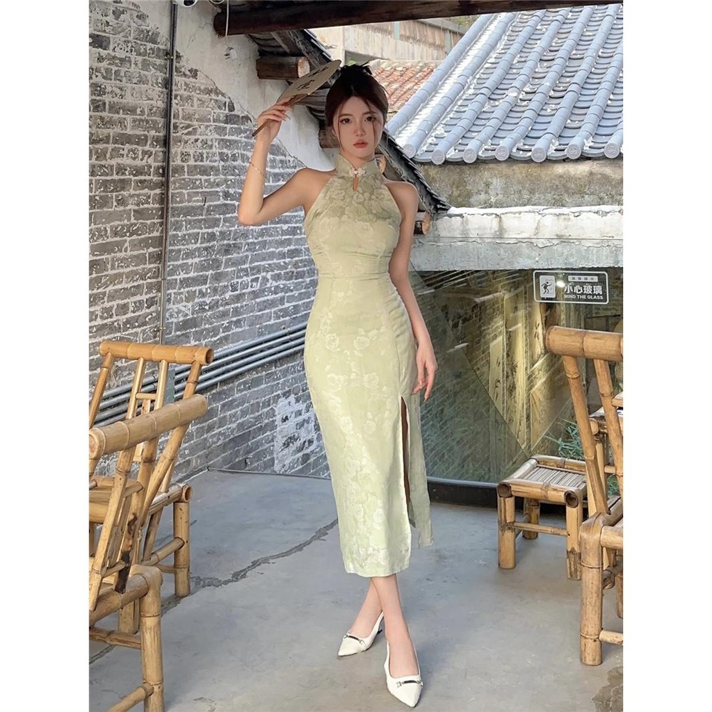 Đầm Sườn Xám Cổ Yếm Xẻ Tà Ôm Eo Thời Trang Mùa Hè Phong Cách Trung Hoa Mới 2023