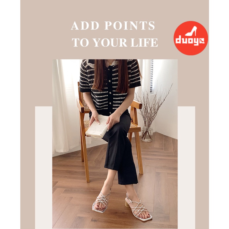 Giày Xăng Đan Thể Thao Gót Cao Dày Dặn Chống Trượt Đính Đá Phối Khóa Gài Màu Bạc Thời Trang Mùa Hè 2022 Cho Nữ