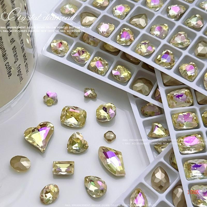 Set 10 Phụ Kiện Trang Trí Móng Tay Hình Bướm Đính Đá Xinh Xắn