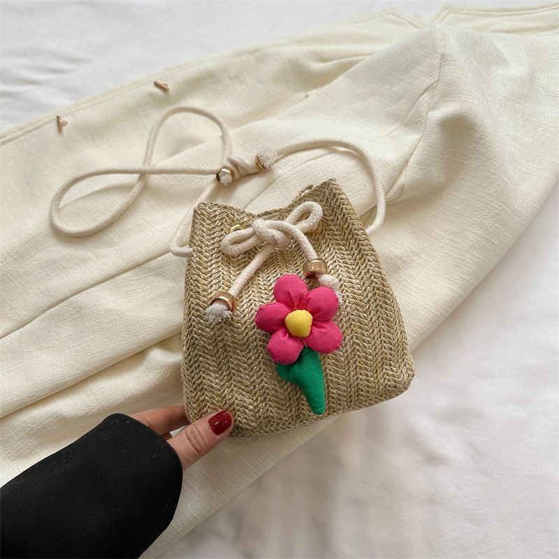 Túi Xách Đan Lát Đính Hoa Thời Trang Mới Cho Nữ