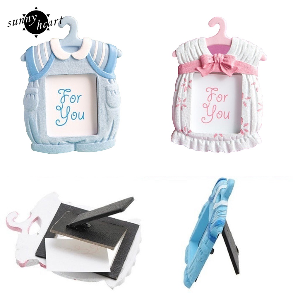 Khung Ảnh Nhựa Tổng Hợp Hình Đầm Mini Dễ Thương Cho Bé