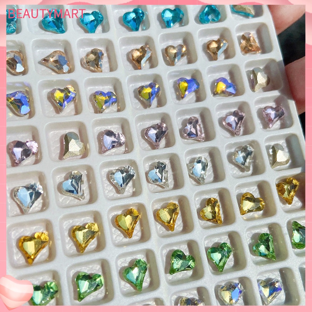 Bộ 50 Phụ Kiện Trang Trí Móng Tay Hiệu Ứng Kính Lấp Lánh Hình Trái Tim 3D Sáng Tạo