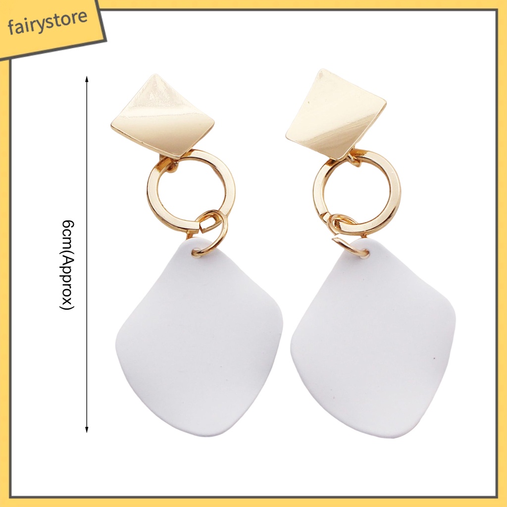 1 Đôi Bông Tai Hợp Kim Dáng Dài Họa Tiết Hình Thoi Màu Sắc Tương Phản Dành Cho Nữ