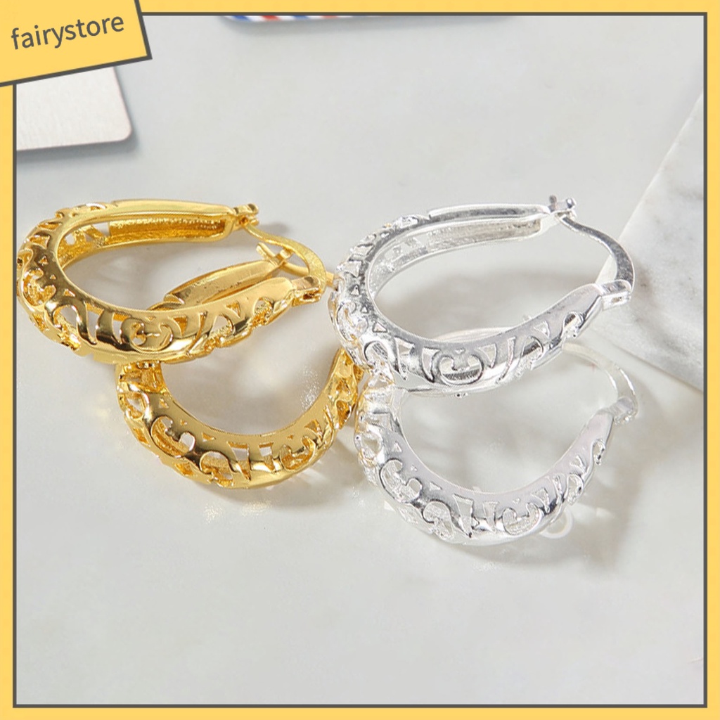 1 Đôi Bông Tai Hình Tròn Thiết Kế Đục Lỗ Thời Trang Dành Cho Nữ