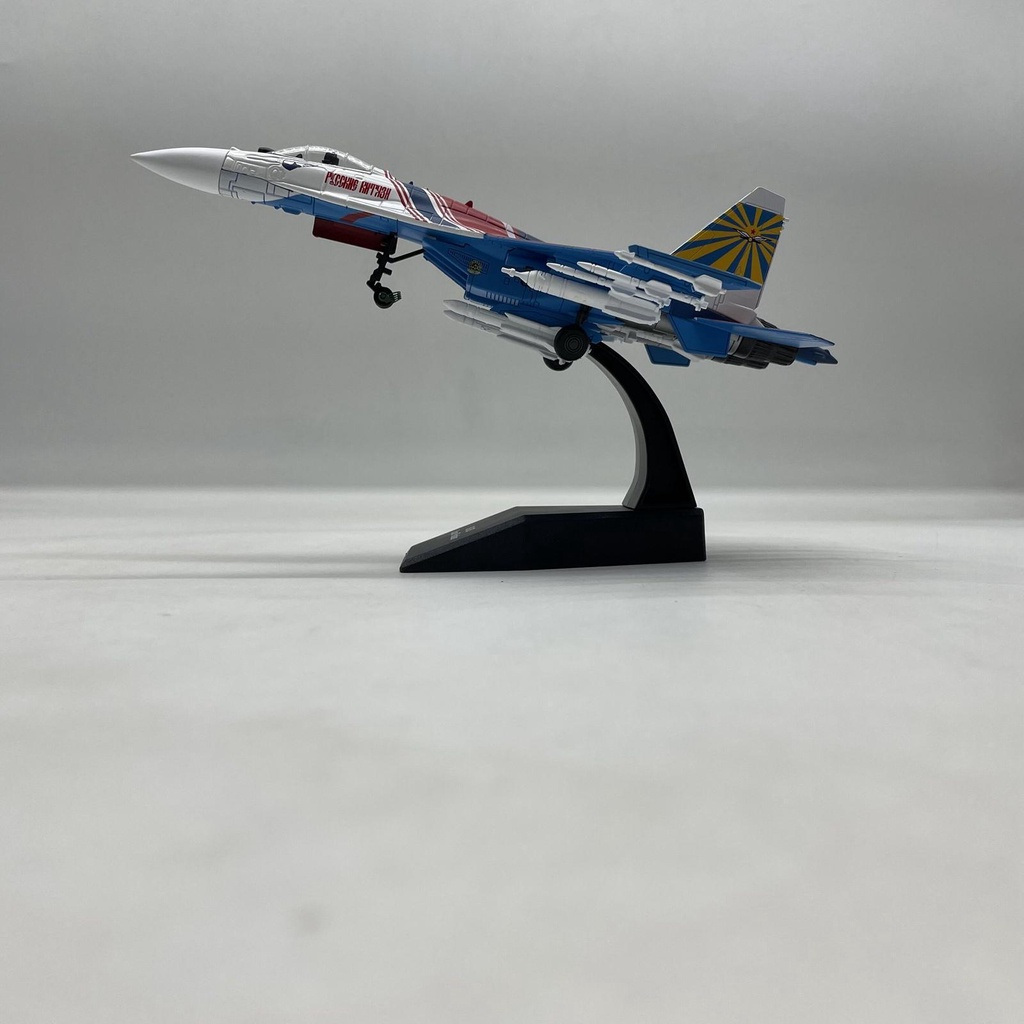 Mô Hình Máy Bay Tỉ Lệ 1: 100 Kèm Giá Đỡ