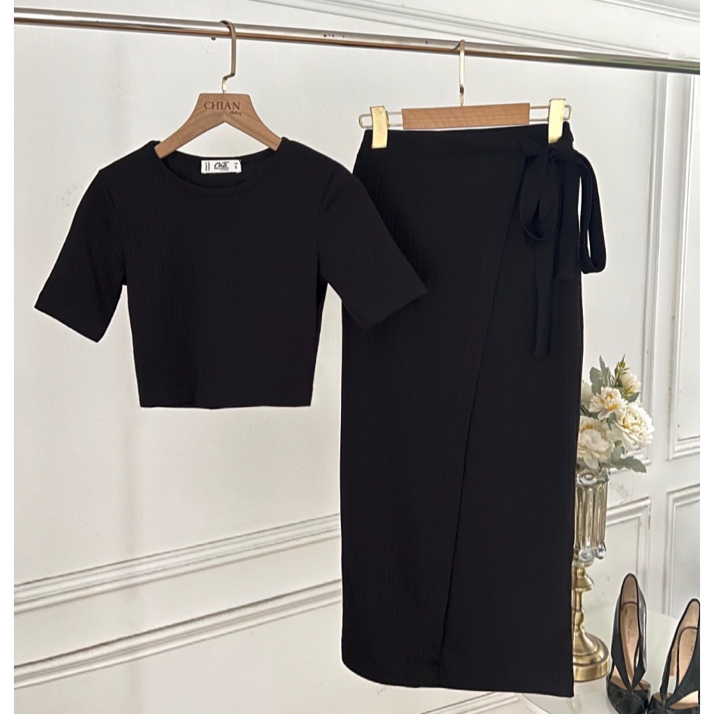 Set thun tăm tôn dáng sang chảnh ôm body tuyệt đẹp 2317