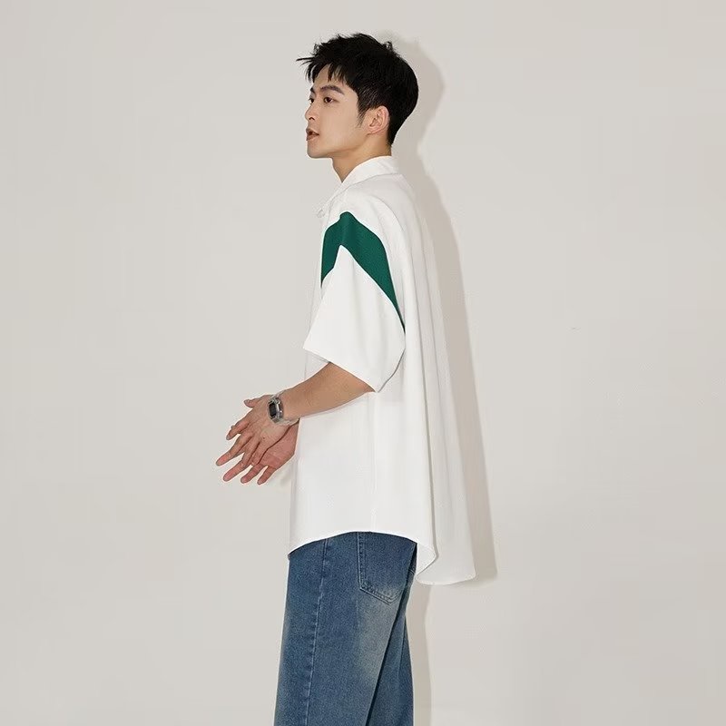 Áo Sơ Mi Nam Kiểu Hàn Quốc Mát Mẻ Với Chất Liệu Vải Lụa Mát Mẻ Kiểu Dáng Rộng Rãi, Tạo Cảm Giác Thoải Mái Và Sang Trọng Áo Phù Hợp Với Phong Cách Thời Trang Cá Tính Và Hiện Đạ