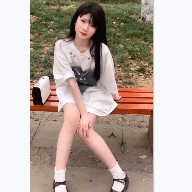 Áo Thun Ngắn Tay Phối Dây Xích Thời Trang Mùa Hè Giản Dị Dành Cho Nữ Sinh