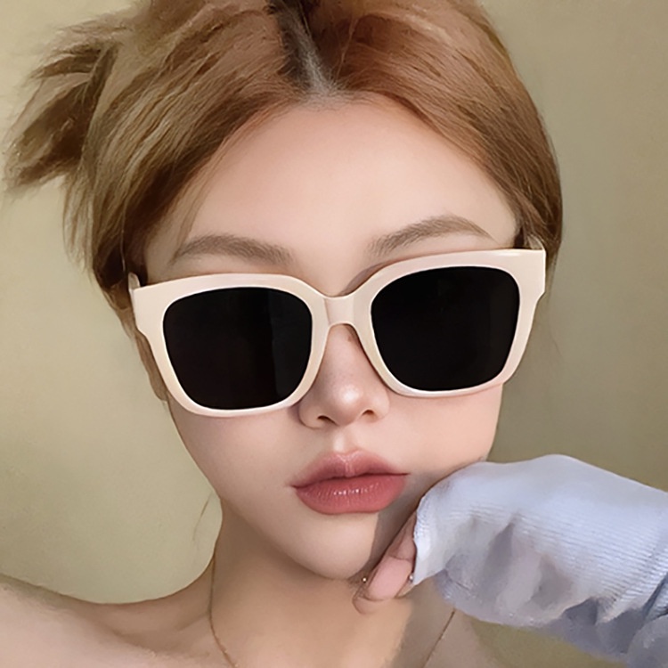 Kính Mát Thời Trang Chống Tia UV400 Dành Cho Nam Và Nữ