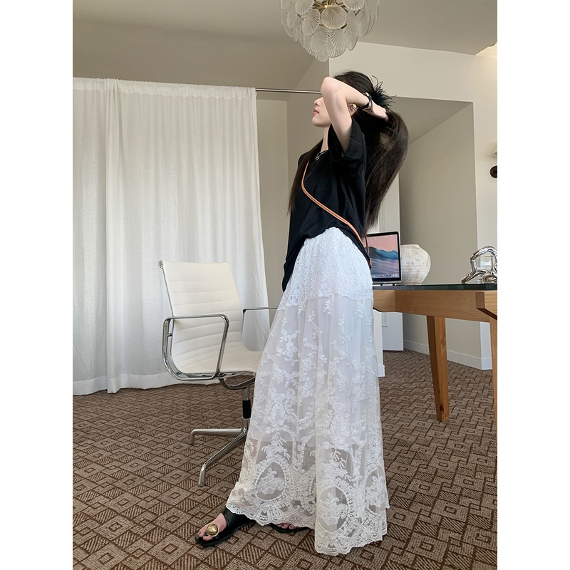 Set Áo Thun Ngắn Tay Form Rộng Và Chân Váy Ren Chữ a Lưng Cao Thời Trang