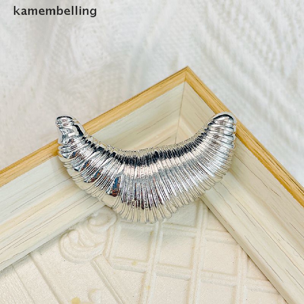 Ghim Cài Cổ Áo Bằng Hợp Kim Chống Trượt Hình Sừng Bò Croissant kamembelling Màu Bạc