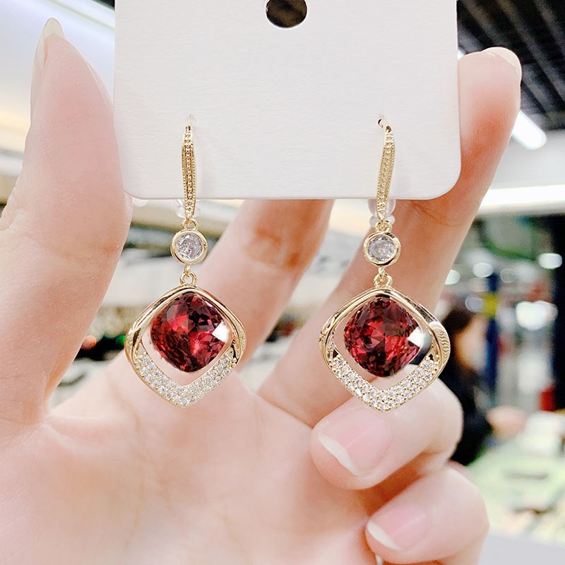 Set Khuyên Tai Dáng Dài Đính Đá Pha Lê Thời Trang