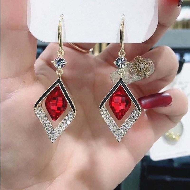 Set Khuyên Tai Dáng Dài Đính Đá Pha Lê Thời Trang