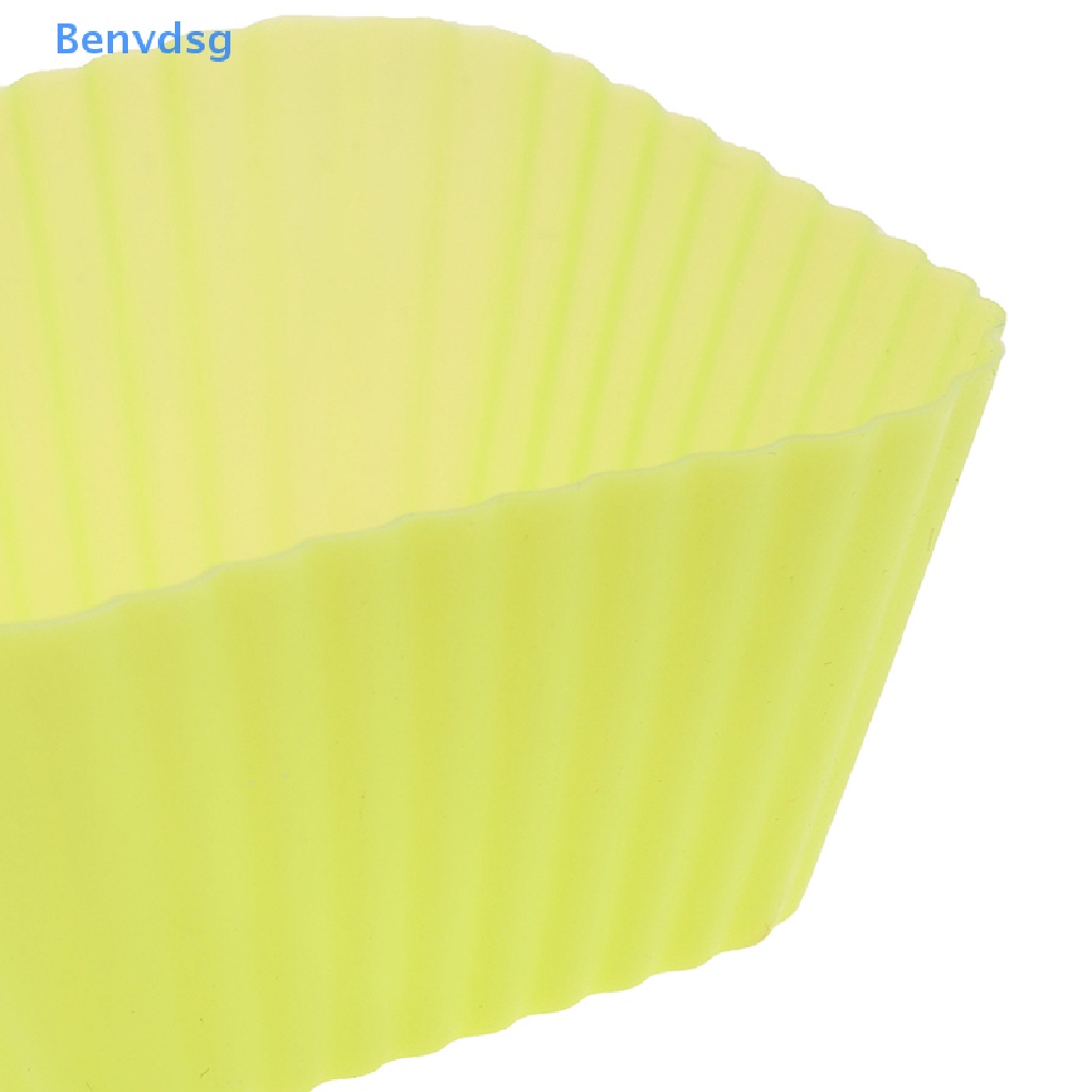 Set 1 / 6 Khuôn Silicone Làm Bánh Hình Vuông 7cm Tiện Dụng