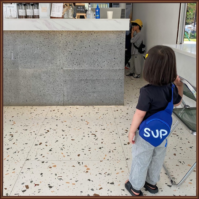 Túi Đeo Chéo In Họa Tiết Đơn Giản Thoáng Khí Chống Thấm Nước Nhiều Màu Thời Trang Cho Bé