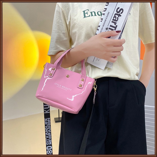 Túi Đeo Chéo Vai Bằng Da Nhân Tạo In Chữ Có Khóa Nam Châm Dành Cho Nữ