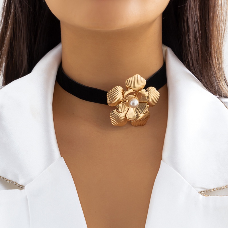 Vòng Cổ Choker Hình Hoa Đính Đá Nhân Tạo Thời Trang Dành Cho Nữ