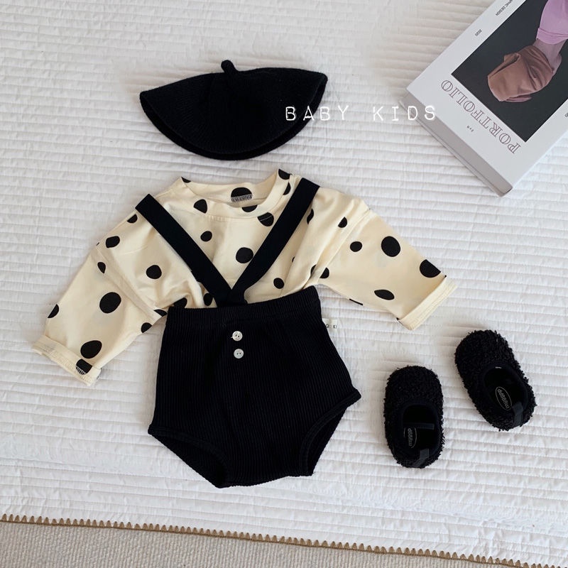 Set Áo Thun Tay Dài Dáng Rộng Họa Tiết Chấm Bi Phối Quần Short Yếm Đen Thời Trang Mùa Thu 2023ins Phong Cách Hàn Quốc Cho Bé Trai / Gái