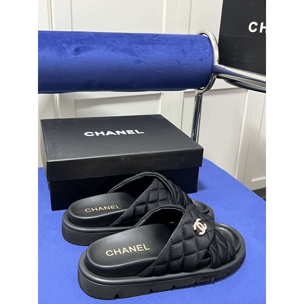 Xăng đan Da Thật Khóa Cài Chống Trượt Chống Mài Mòn Sáu Màu Tùy Chọn Có Kích Thước Lớn Cho Cặp Đôi