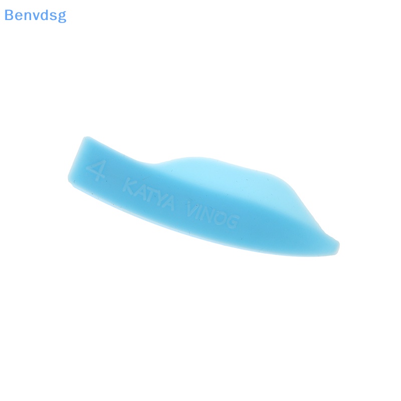 Bộ 4 Cặp Đệm Silicone Hỗ Trợ Uốn Mi Giả