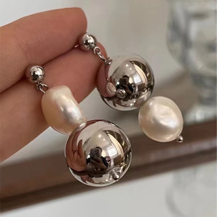 Khuyên Tai Nữ Trang Đính Ngọc Trai Phong Cách Hàn Quốc