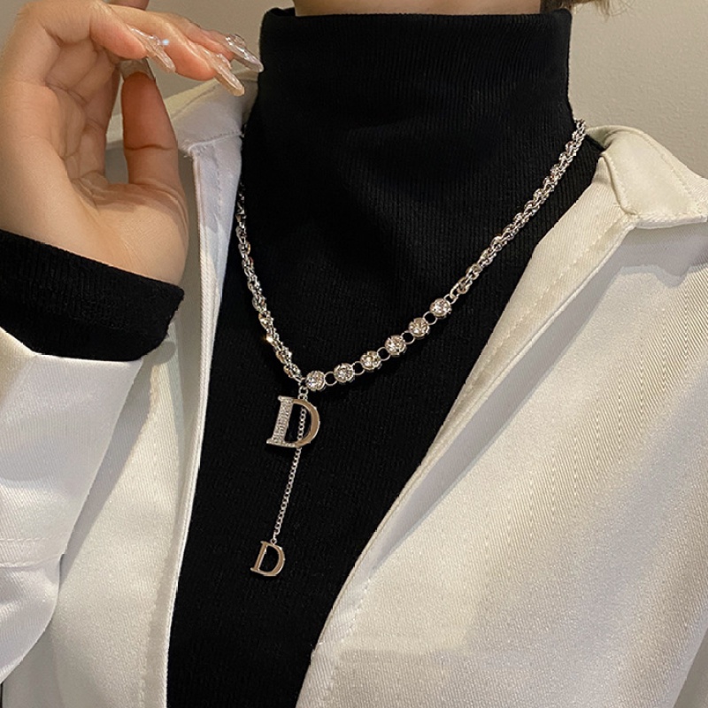 Vòng cổ Mặt Chữ Nyche Thiết Kế Sang Trọng Thời Trang Xuân Hè 2023