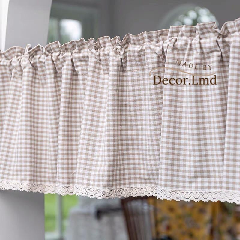 Rèm nhỏ, rèm che kệ bếp caro be vintage có viền ren ngà