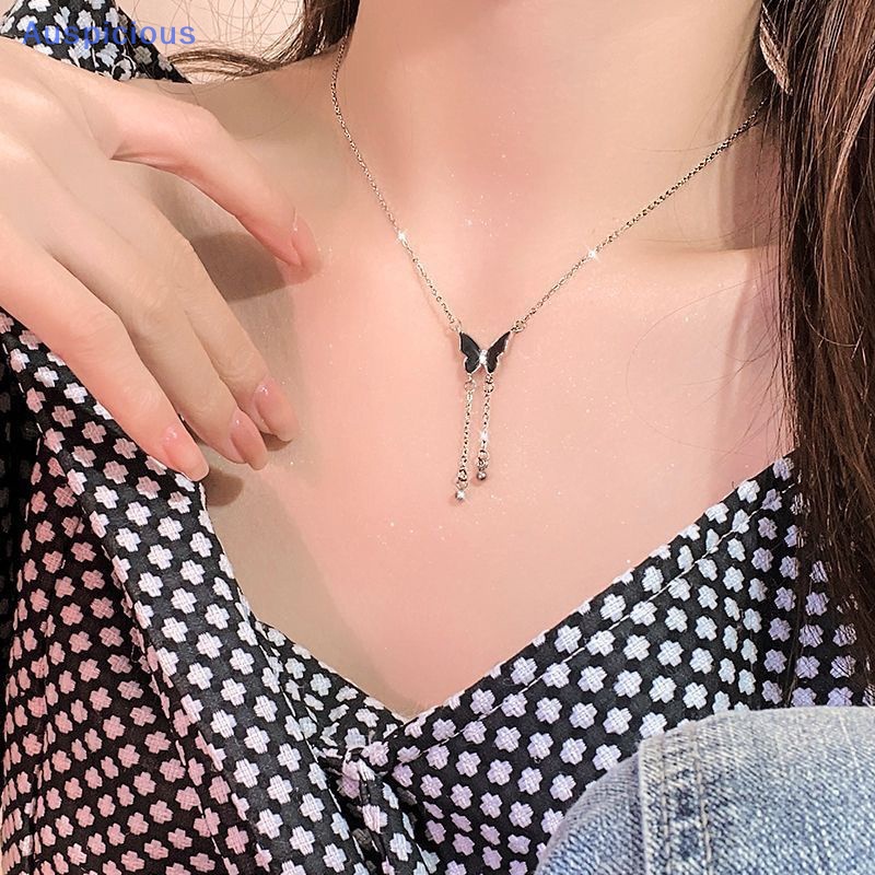 Vòng cổ Nhiều Lớp Đính Mặt Hình Bướm Màu Đen Phong Cách Retro Thời Trang Cho Nữ