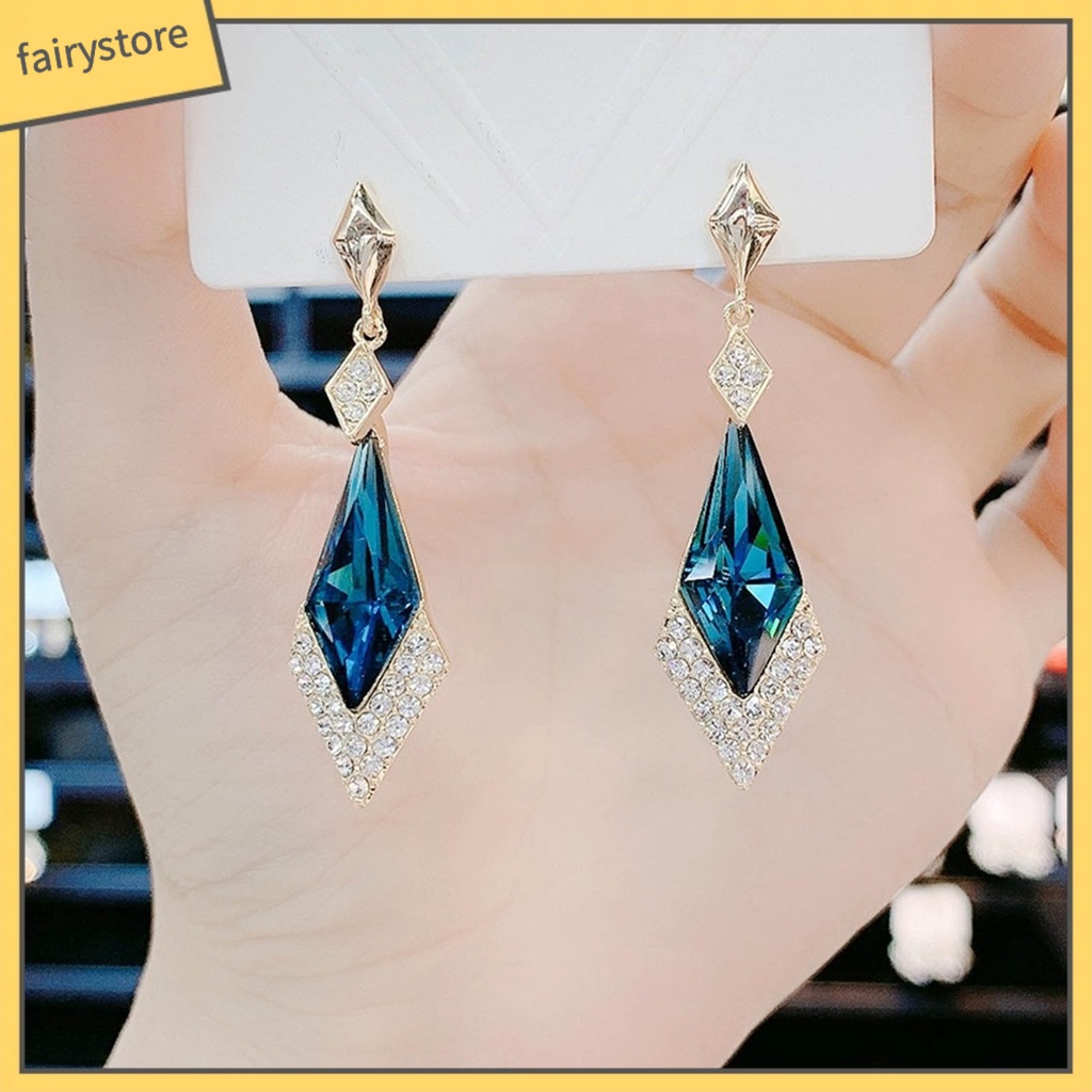 1 Đôi Bông Tai Đính Đá Lấp Lánh Trọng Lượng Nhẹ Dành Cho Nữ