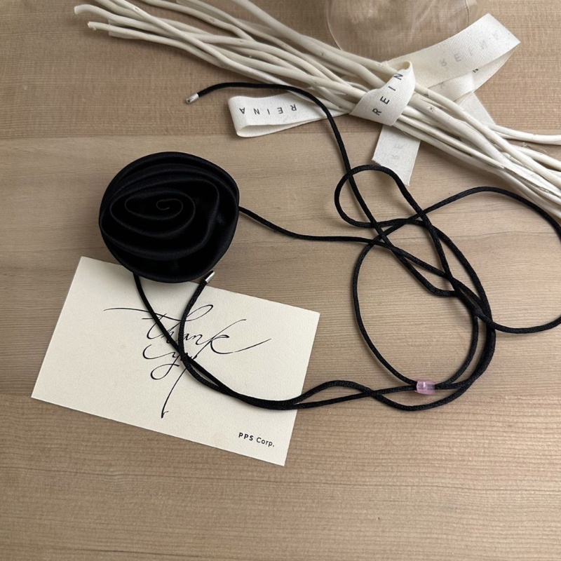 Vòng Cổ Choker Dây Mảnh Mặt Hoa Hồng Lớn Thắt Nút Thanh Lịch Có Thể Điều Chỉnh Cho Nữ