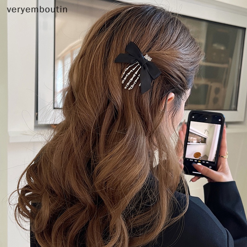 Kẹp Tóc Hình Xương Bàn Tay Phong Cách Gothic Punk Cổ Điển