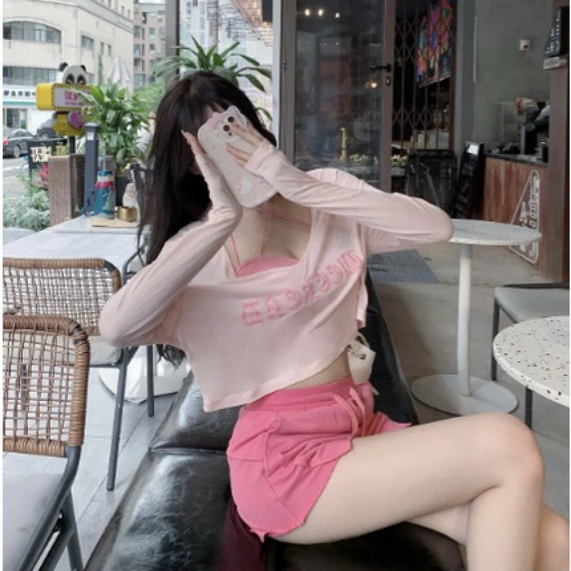 Bộ đồ thể thao 3 món màu hồng thời trang năng động
