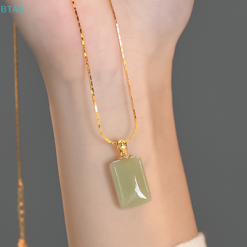 Vòng cổ Mặt Vuông Đính Đá Ngọc Bích Phong Cách Vintage Thời Trang Cho Nữ