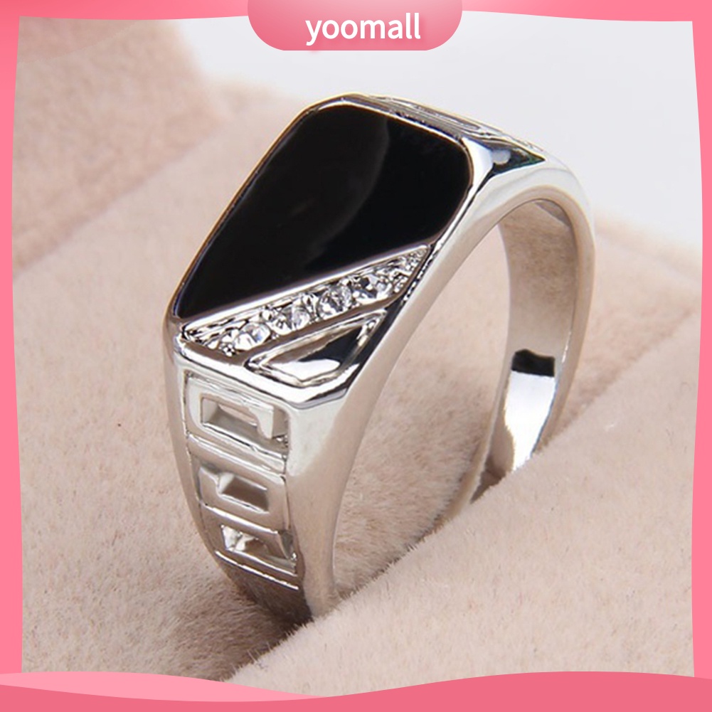 [YM] Nhẫn Bản Rộng Mặt Hình Tam Giác Đính Kim Cương Giả Thời Trang Cho Nam