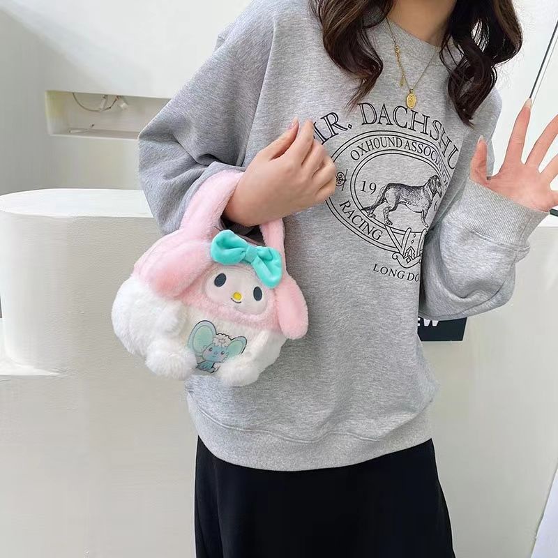 Túi Xách Mini Hình Gấu Dâu Tây Bằng Lông Nhung Dễ Thương Xinh Xắn Dành Cho Nữ