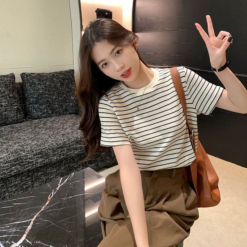 Áo Thun Tay Ngắn Cổ Tròn Họa Tiết Kẻ Sọc Thời Trang Mùa Hè Hàn Quốc Mới Cho Nữ