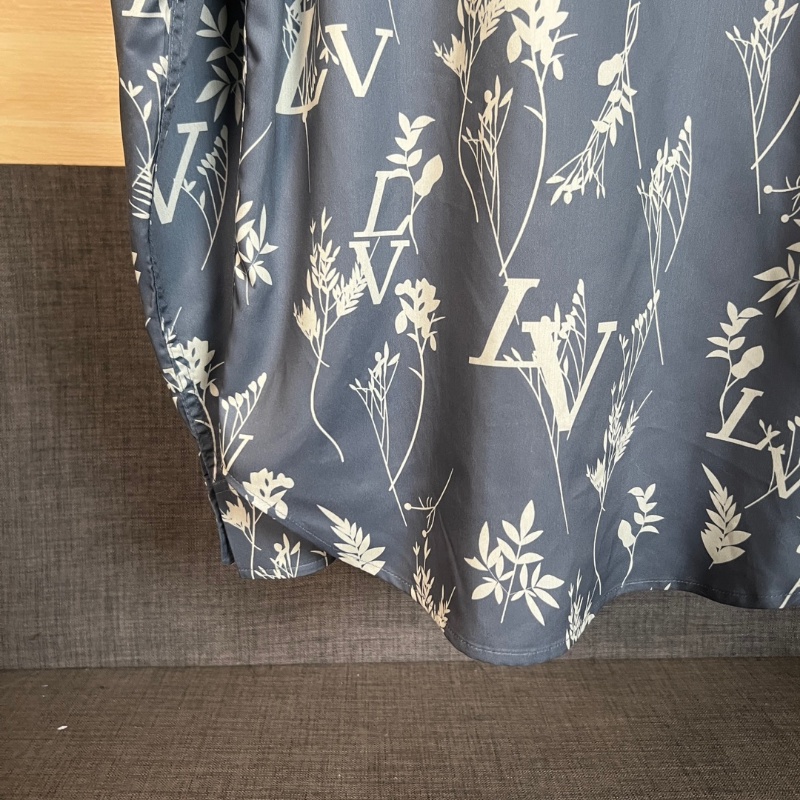 ❤️❤️❤️❤️ Áo Sơ Mi Tay Dài Unisex L * * * V