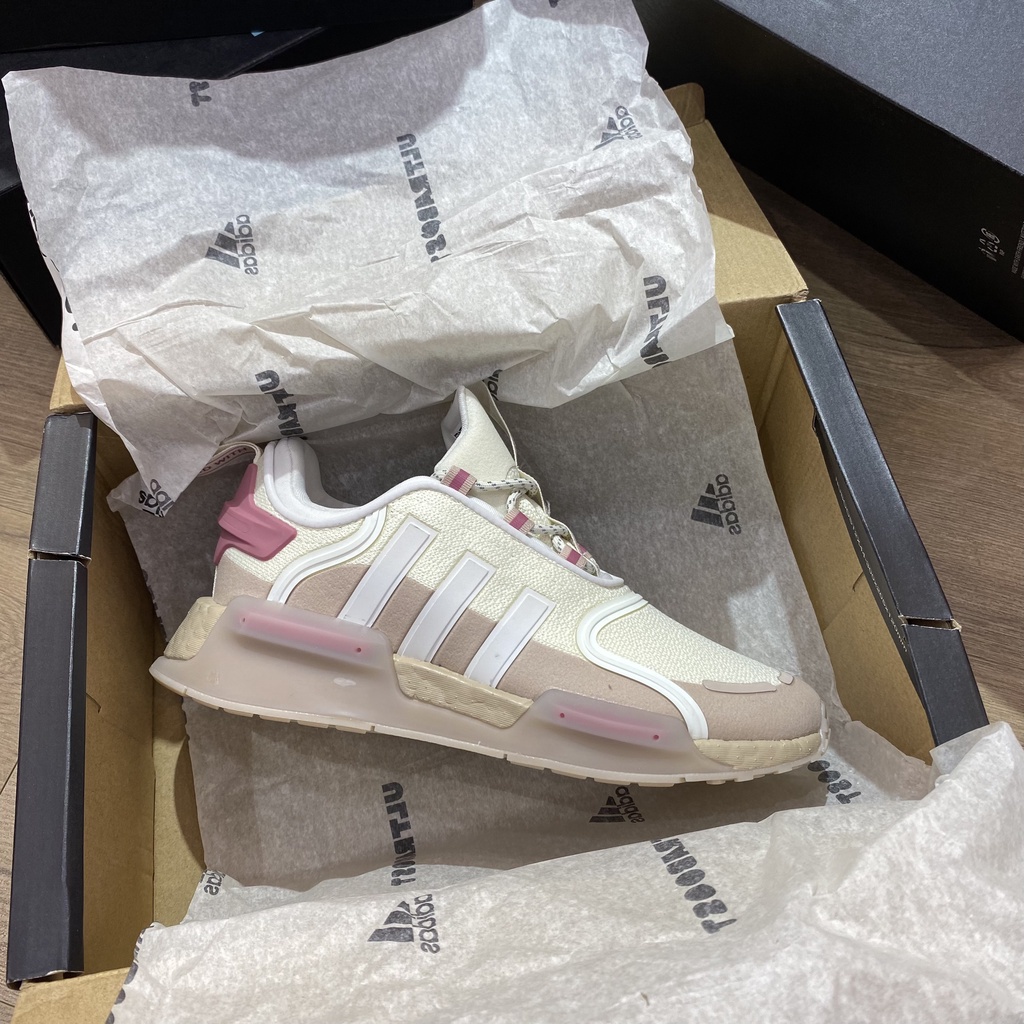 *CHÍNH HÃNG* Giày thể thao Sneaker Adidas NMD R1 V3 màu Hồng Latte - Code: HQ4275