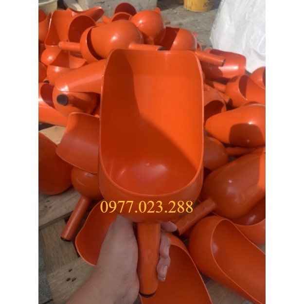 Ca nhựa xúc cám 1.5kg - Gáo Xúc Cám Bằng Nhựa Nguyên Sinh Cao Cấp, An Toàn